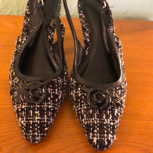 Shoes - Picture 4 of 4